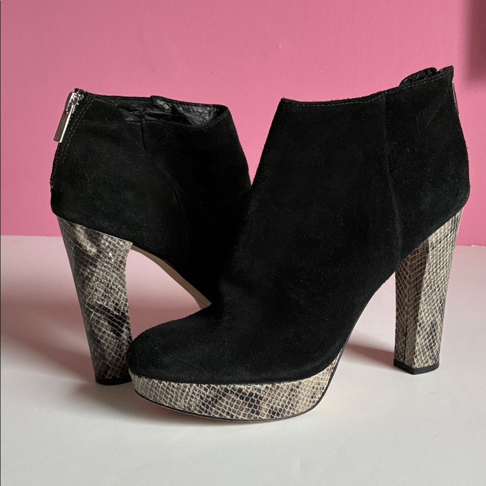 MICHAEL KORS Lesly Black Suede Snakeskin Platform Ankle Boots - 9